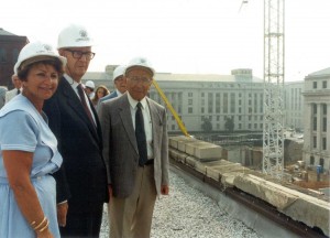 1990, settembre prima pietra del Museo dell'Olocausto a Was