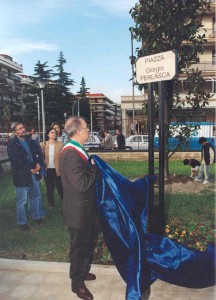 san nicola la strada (ce) piazza Giorgio Perlasca (5)