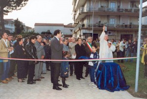 san nicola la strada (ce) piazza Giorgio Perlasca (6)